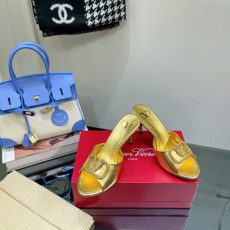 Valentino GARAVANI Luxury Shoes