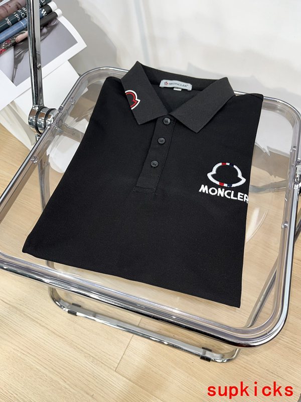 Moncler Luxury Cloth