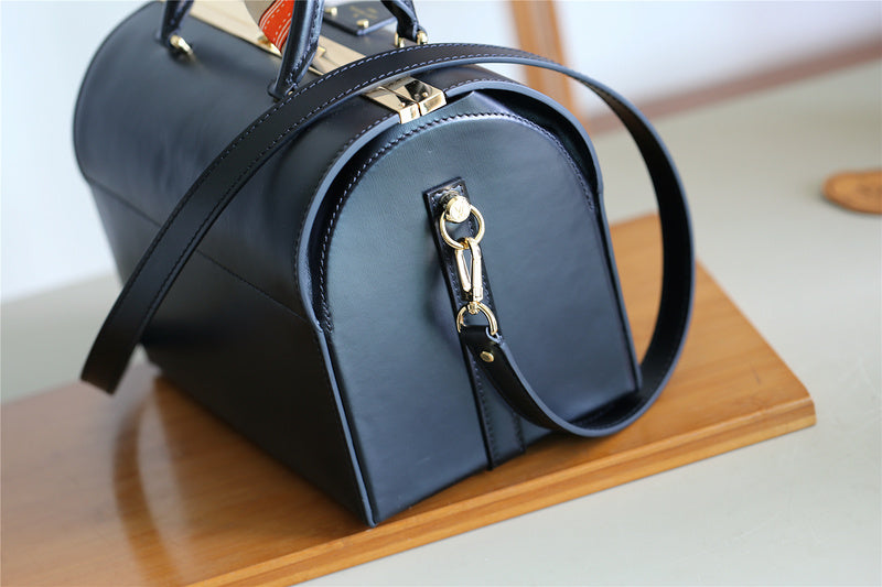 I W Fashion Lu-Vi bags - 8165