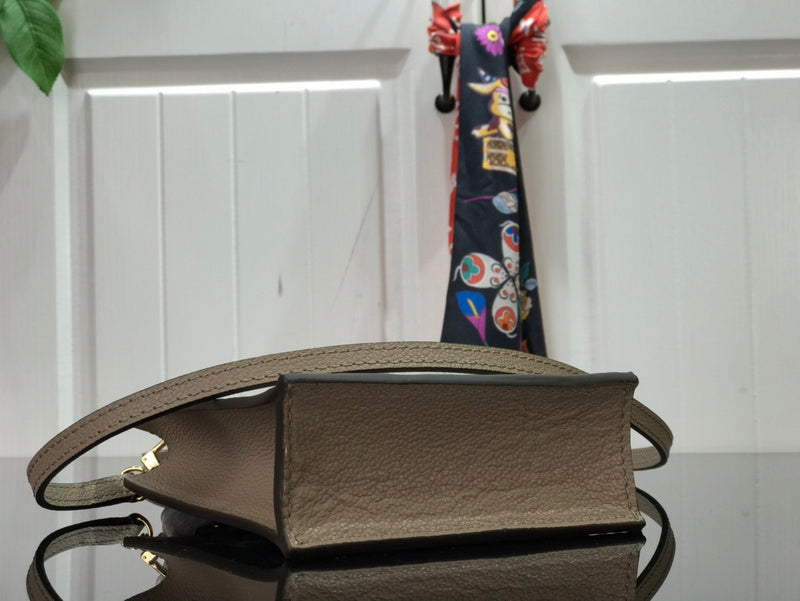 I W Fashion Lu-Vi bags - 17617