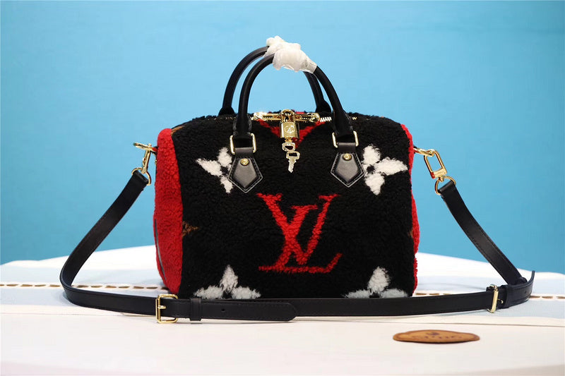I W Fashion Lu-Vi bags - 8161