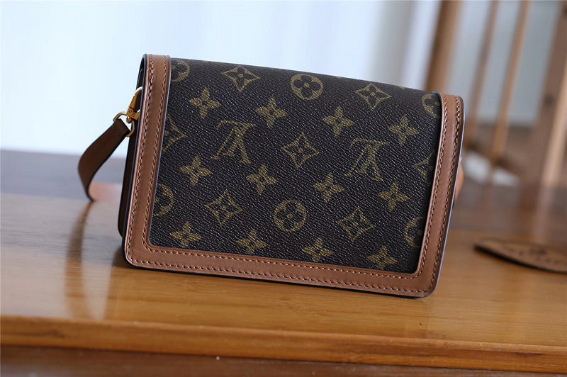 I W Fashion Lu-Vi bags - 8137
