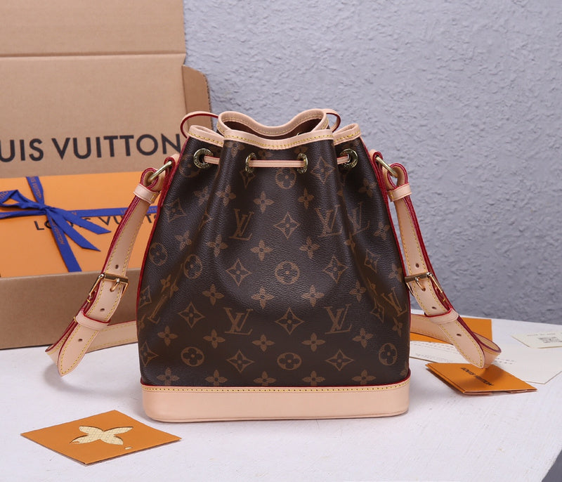 I W Fashion Lu-Vi Bags - 16970