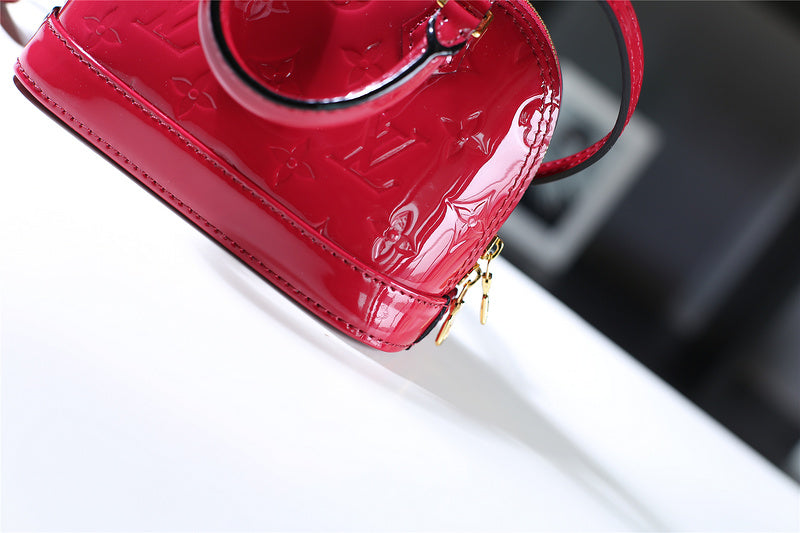 I W Fashion Lu-Vi bags - 8305