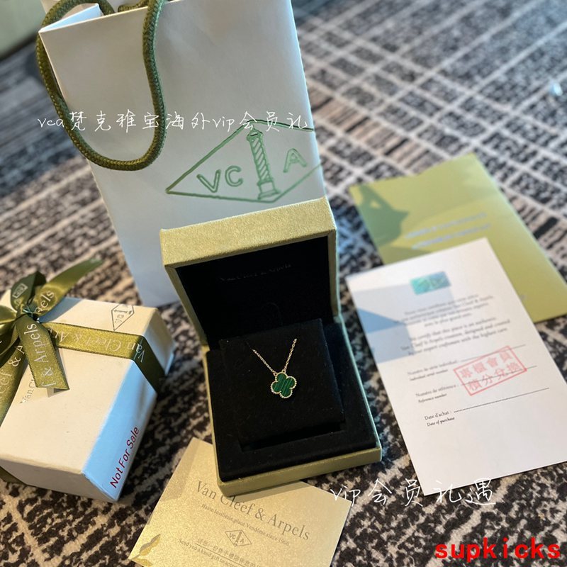 Van Cleef & Arples Jewelry