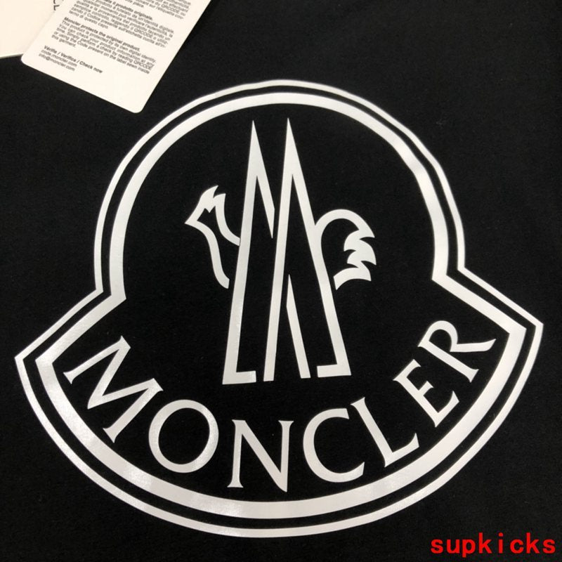 Moncler Luxury Cloth
