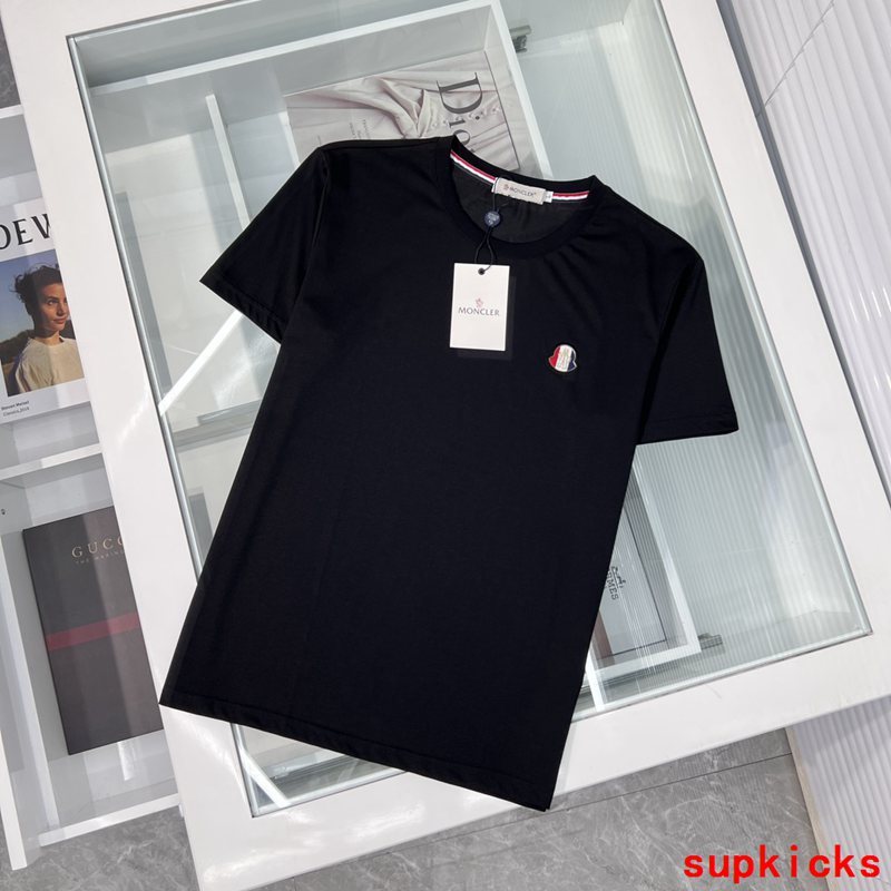 Moncler Luxury Cloth