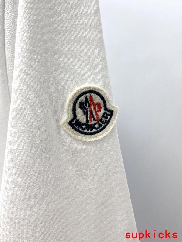Moncler Luxury Cloth