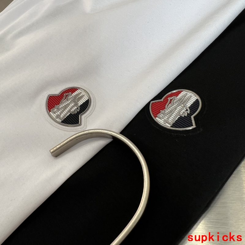 Moncler Luxury Cloth