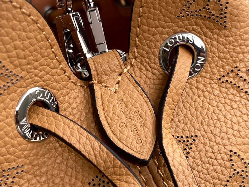 I W Fashion Lu-Vi bags - 17279
