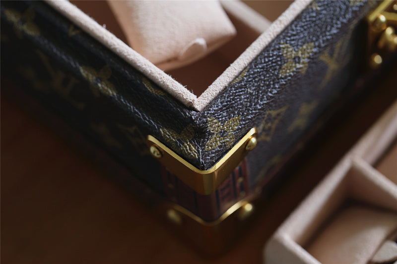 I W Fashion Lu-Vi bags - 9539