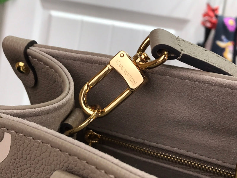 I W Fashion Lu-Vi bags - 17630
