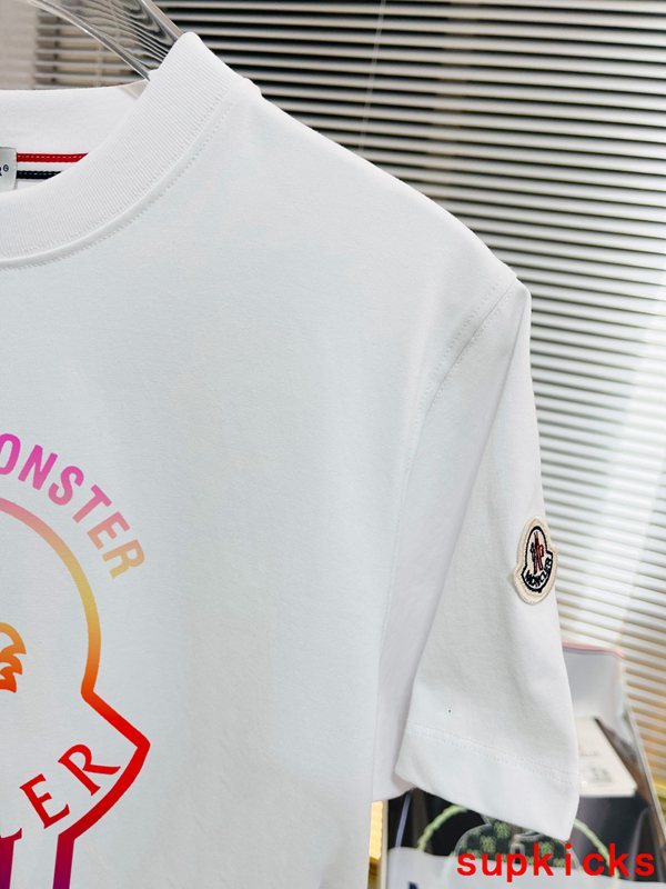 Moncler Luxury Cloth