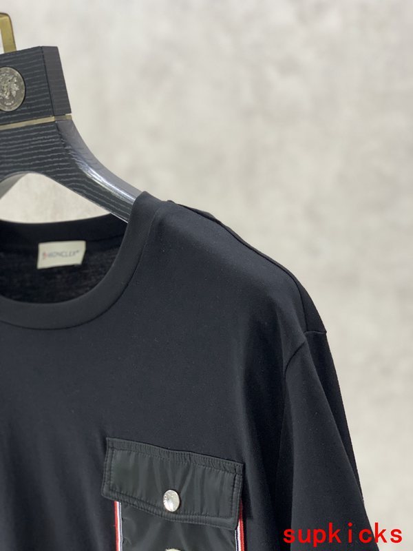 Moncler Luxury Cloth