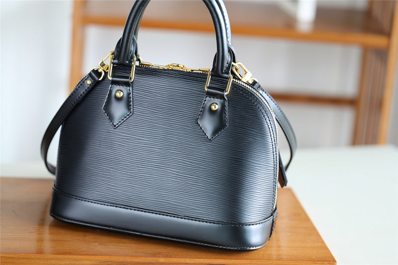 I W Fashion Lu-Vi bags - 8256