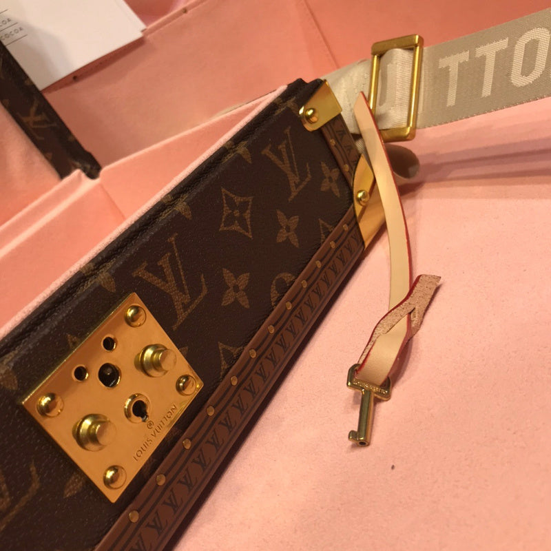I W Fashion Lu-Vi bags - 9482
