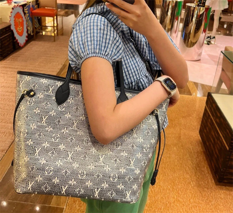 PHA - LOV Bags - 657