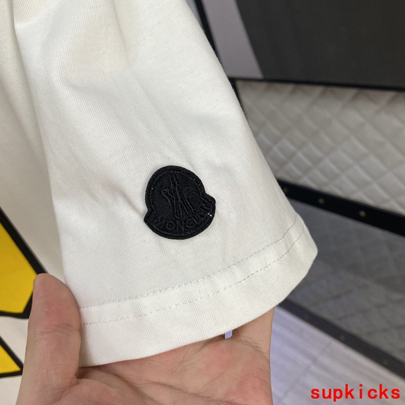 Moncler Luxury Cloth