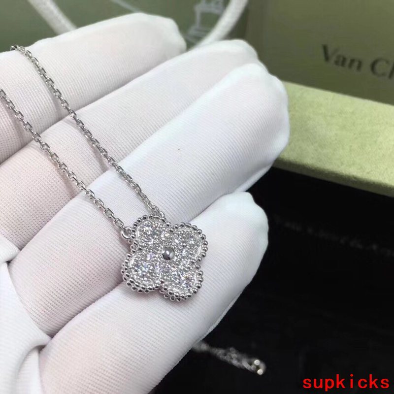 Van Cleef & Arples Jewelry