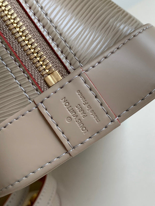 I W Fashion Lu-Vi bags - 17732
