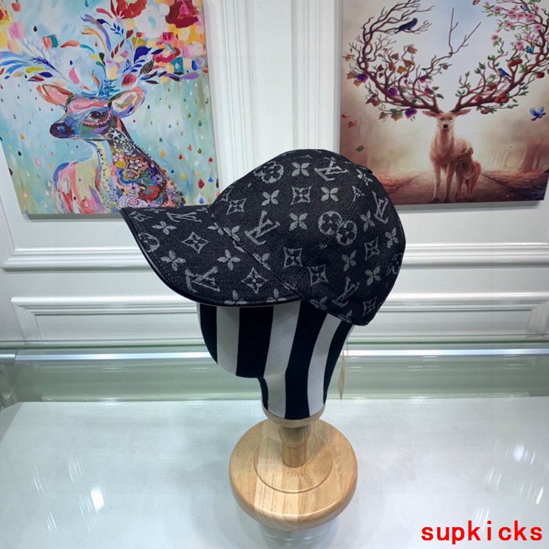 Louis Vuitton Luxury Cap