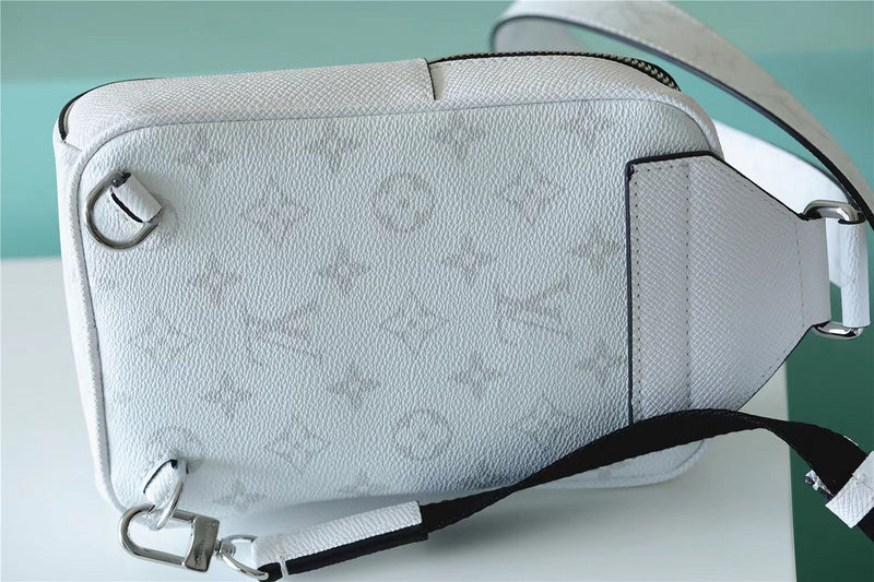 I W Fashion Lu-Vi bags - 9897
