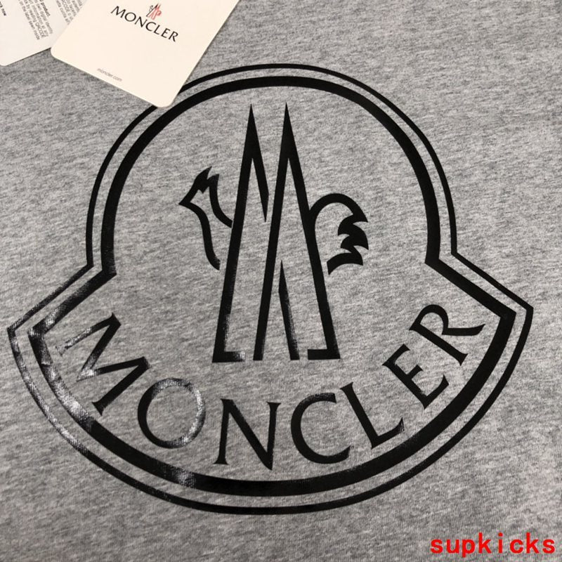 Moncler Luxury Cloth