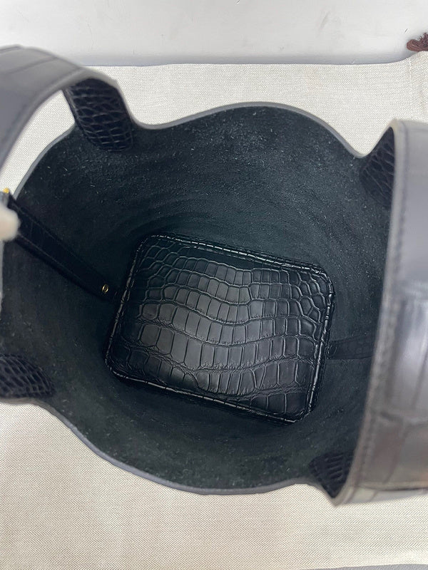 PHA - HMS Bags - 1678