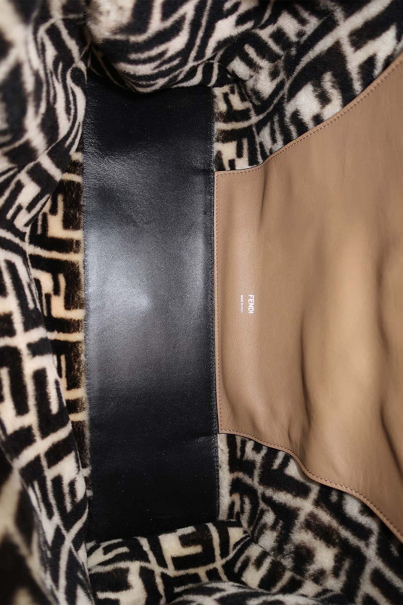 Large Peekaboo X Lite with Shearling Inner Tan