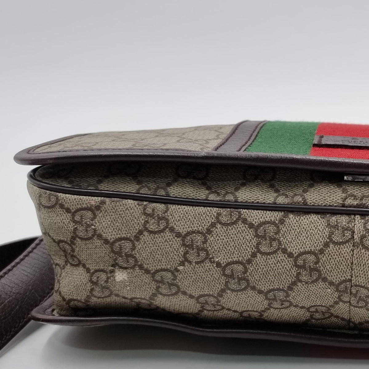 GG Supreme Web Messenger Bag Beige