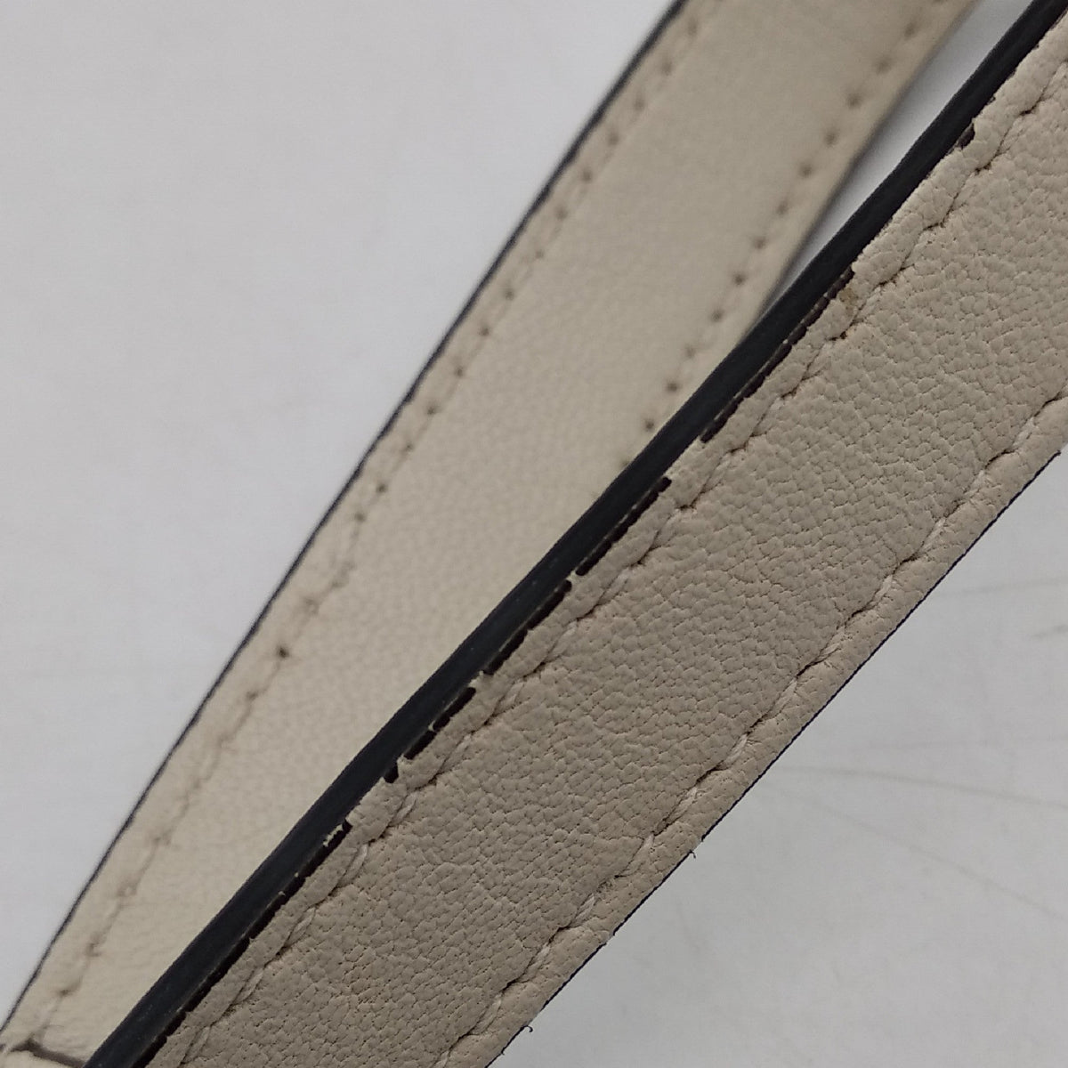 Interlocking GG Chain Shoulder Bag Cream