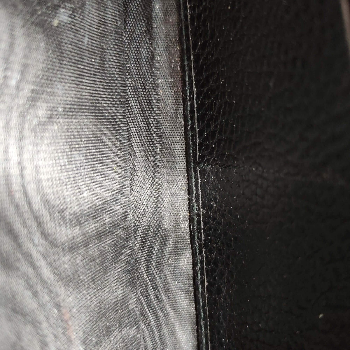 Mini Dionysus Wallet on Chain Black