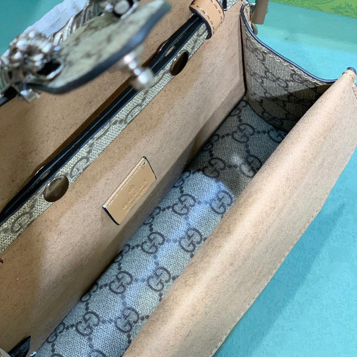 Elite Carryalls