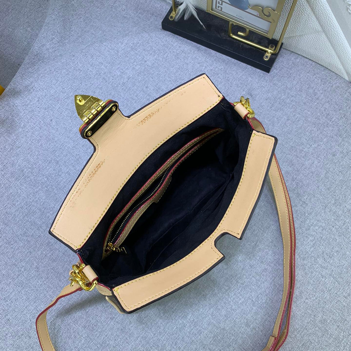 Elite Carryalls