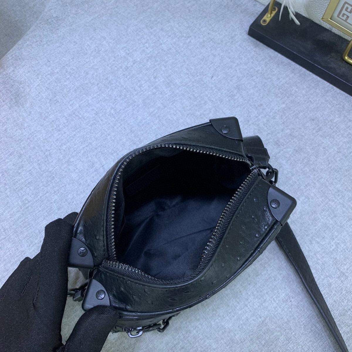 Elite Carryalls
