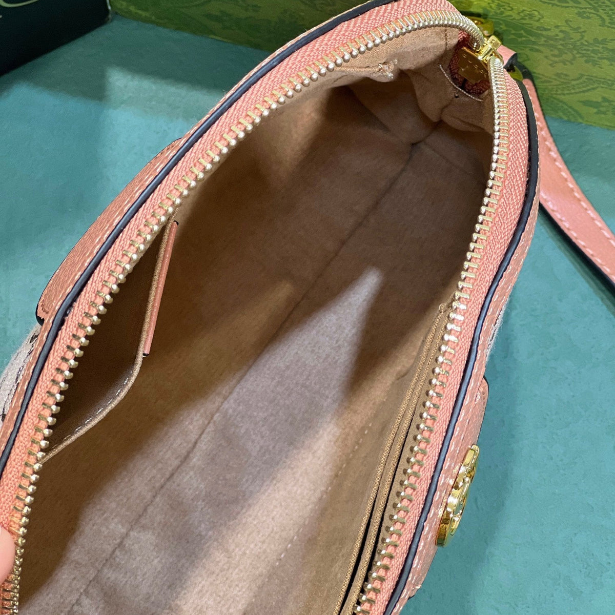 Elite Carryalls
