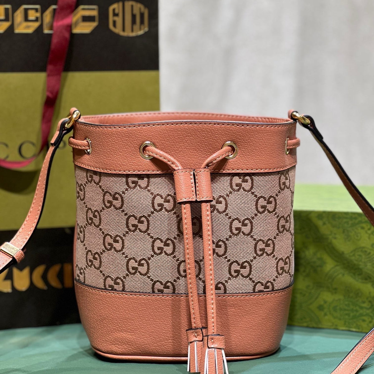 Elite Carryalls
