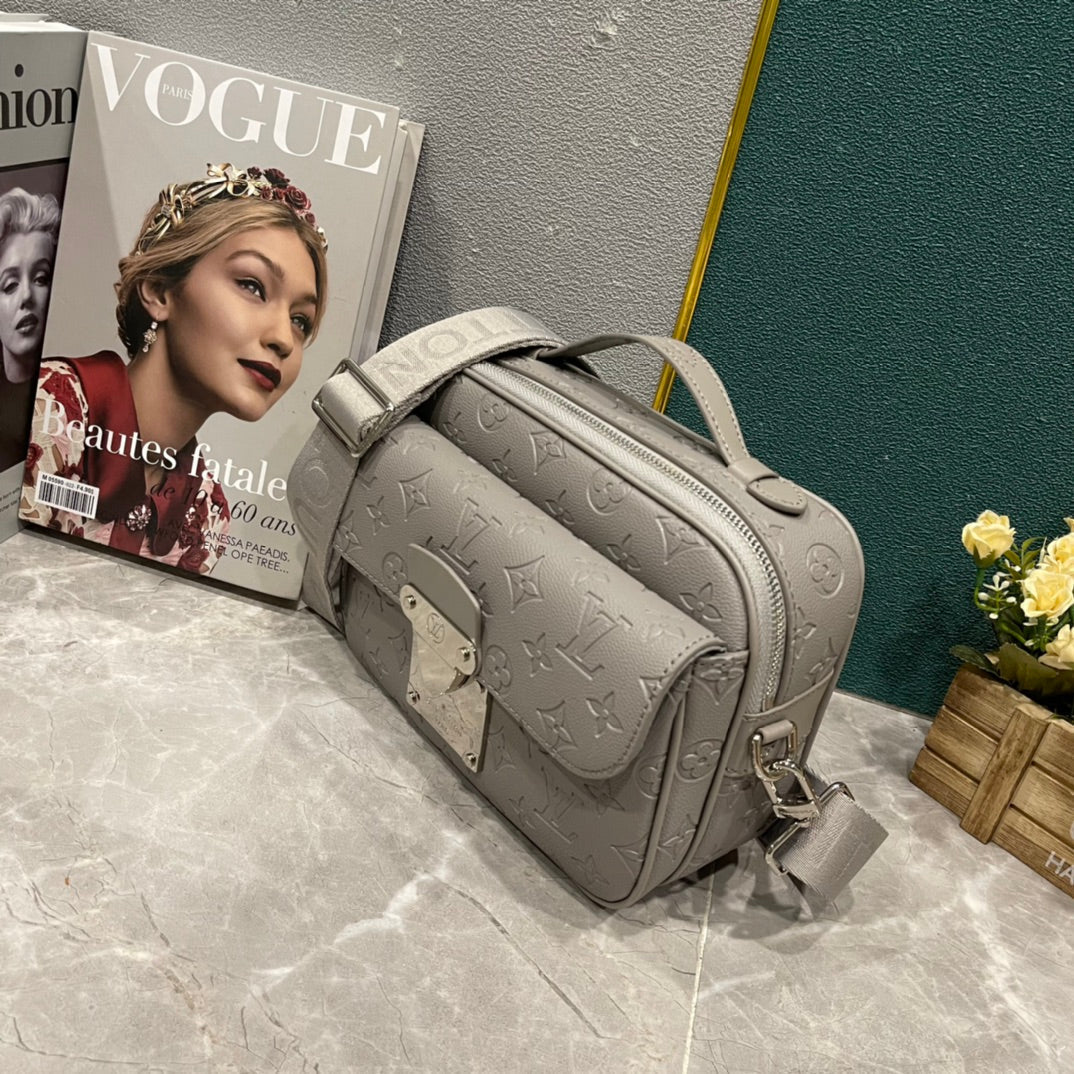 Elite Carryalls