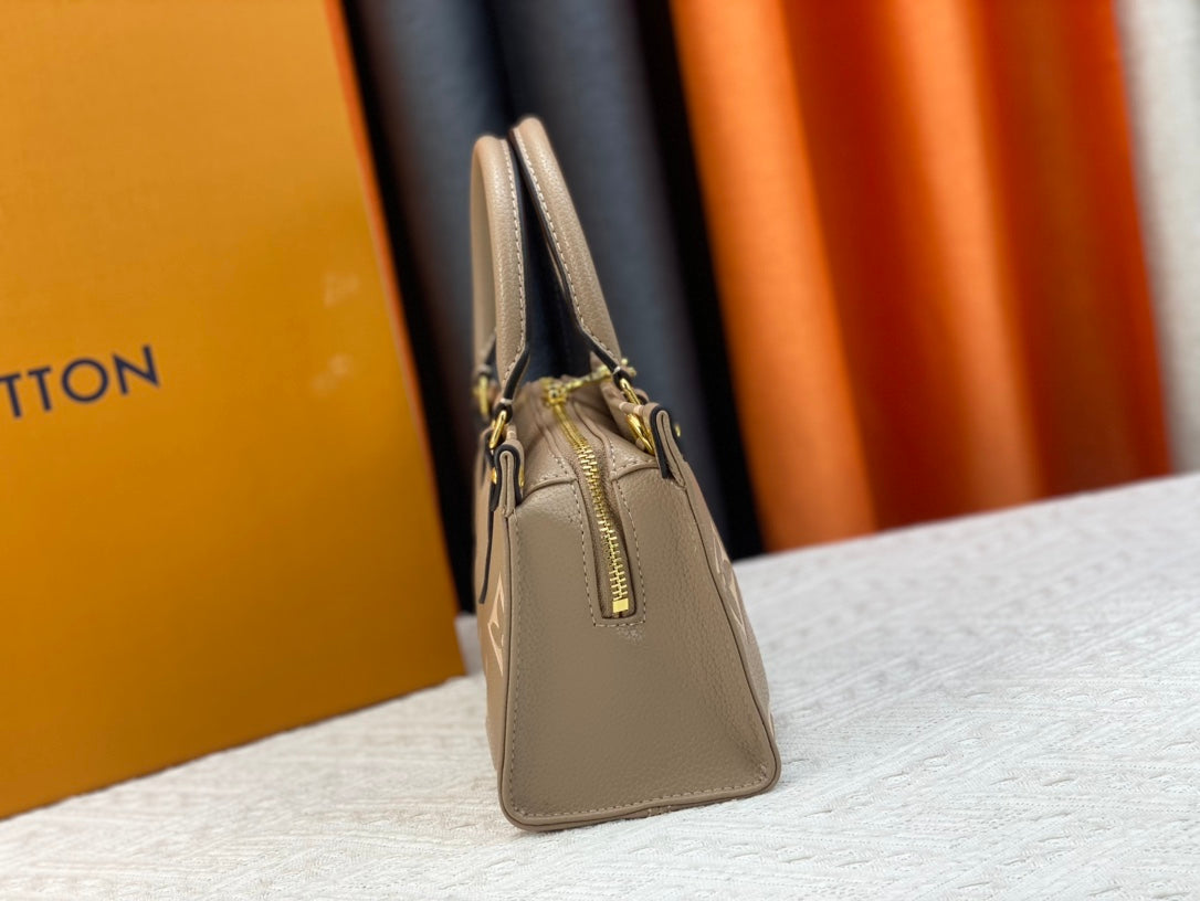 Elite Carryalls