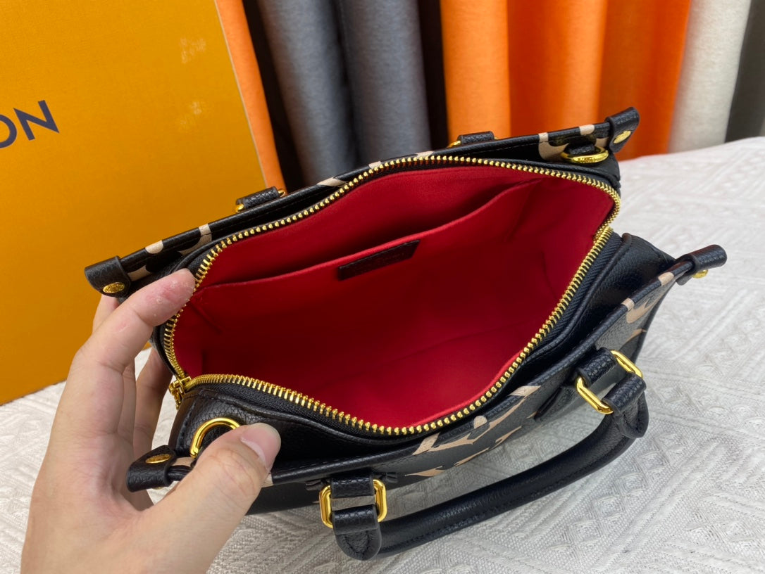 Elite Carryalls