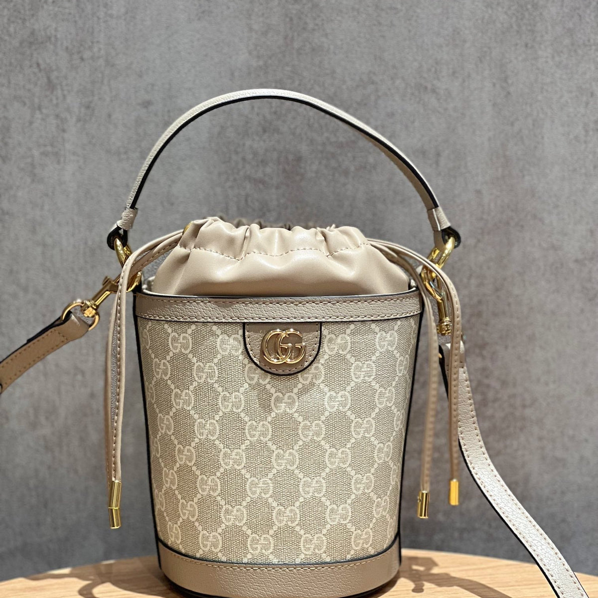 Elite Carryalls