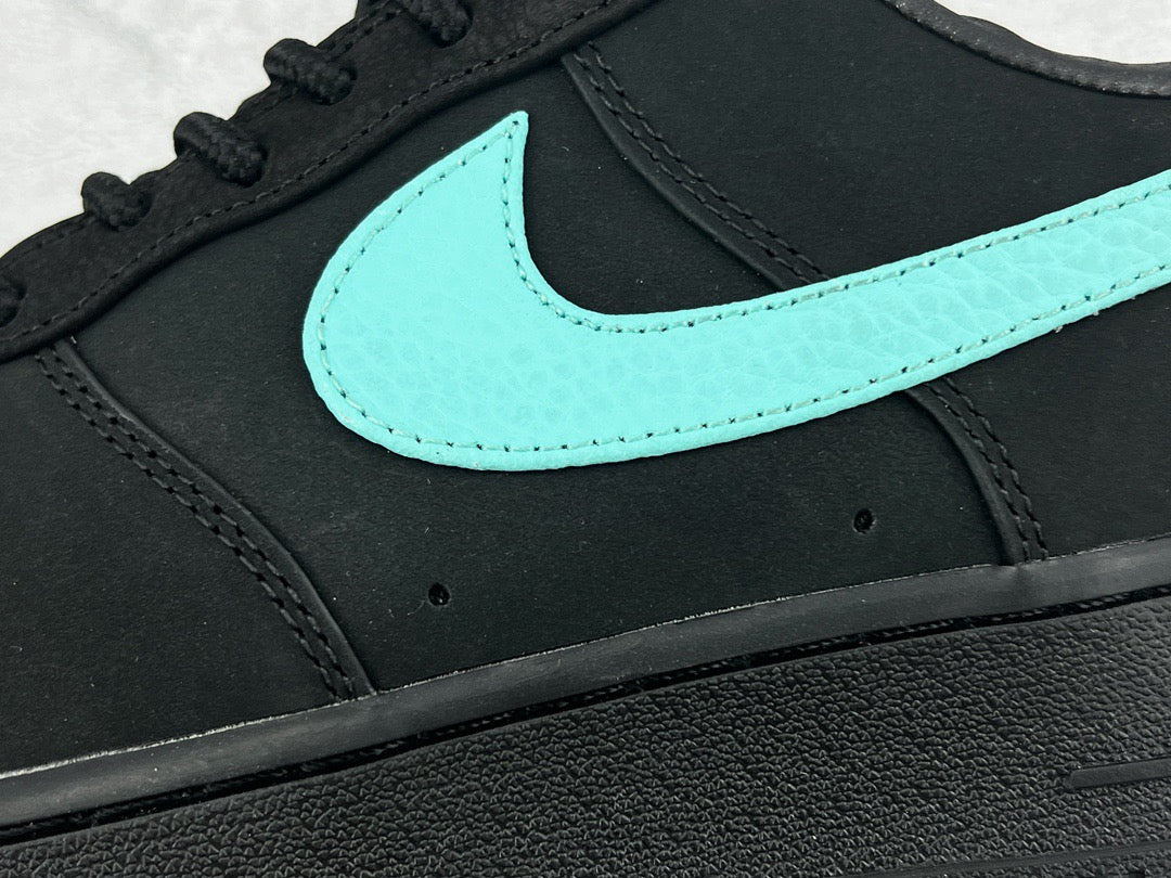 NIKE x TIFFANY AIR FORCE