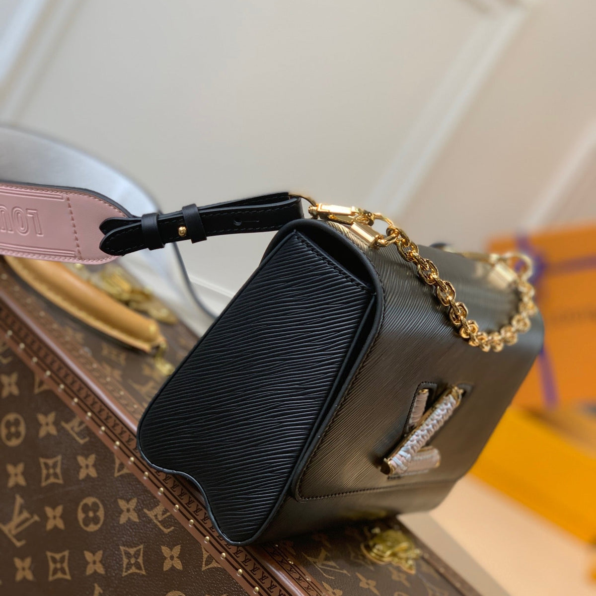 LOU TWIST PM BAG