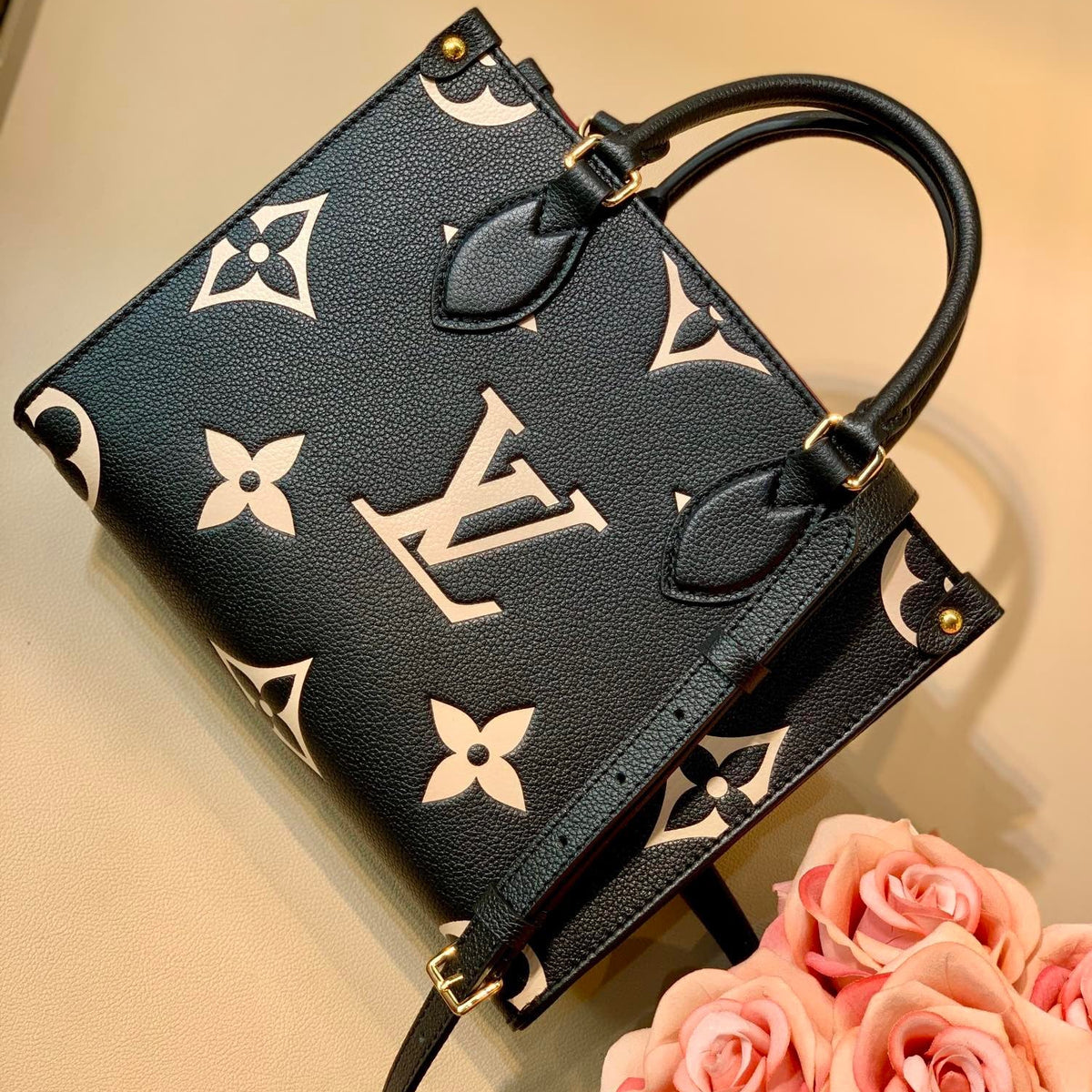 LOU ONTHEGO PM TOTE BAG ND by