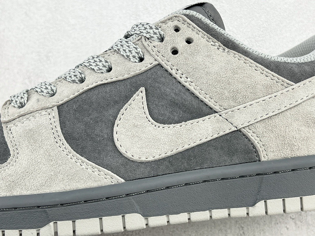 DUNK LOW x OTOMO KATUSHIRO