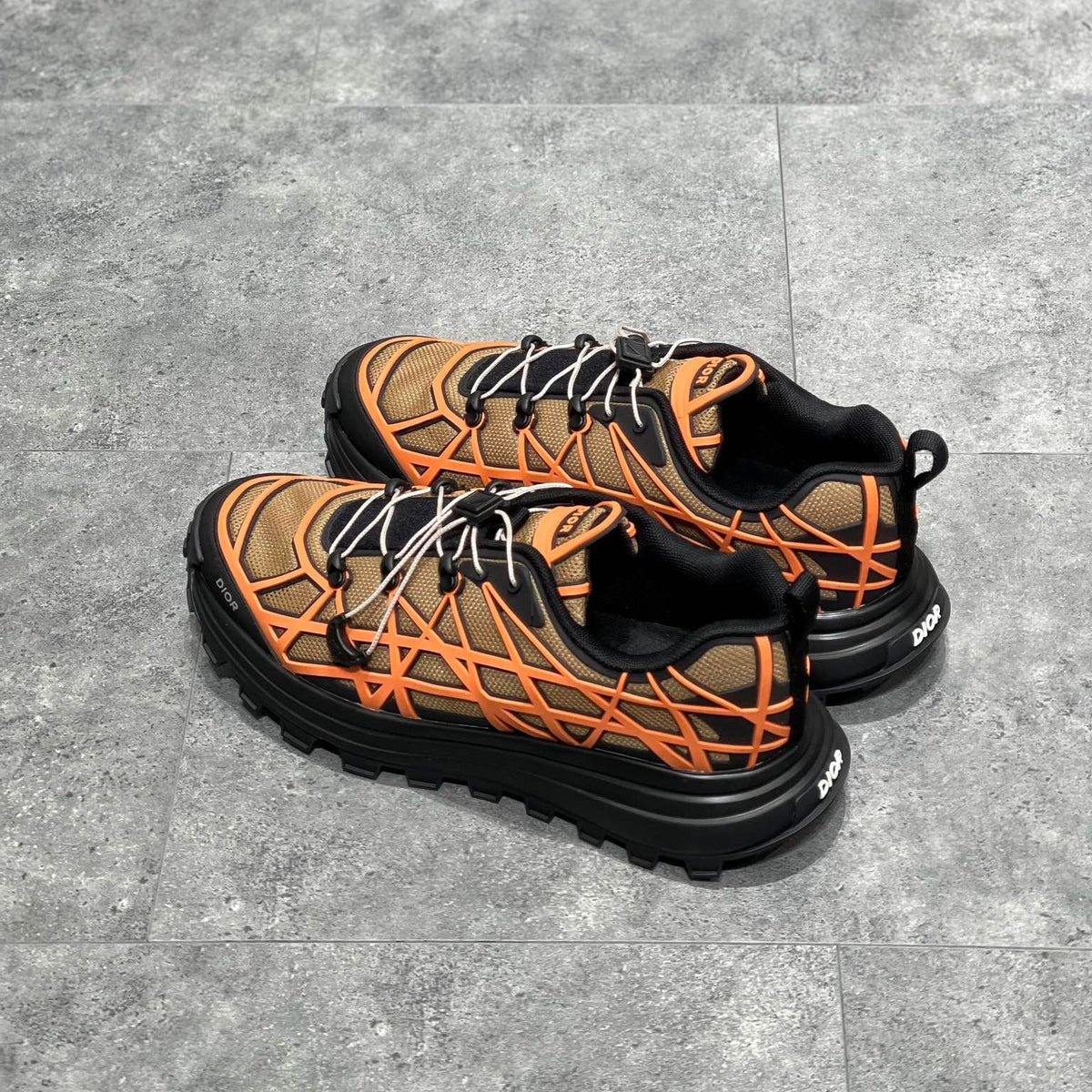 CD B31 TRAINERS
