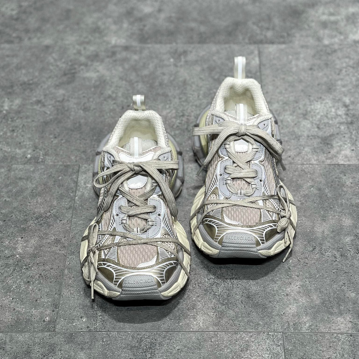 BAL 3XL TRAINERS
