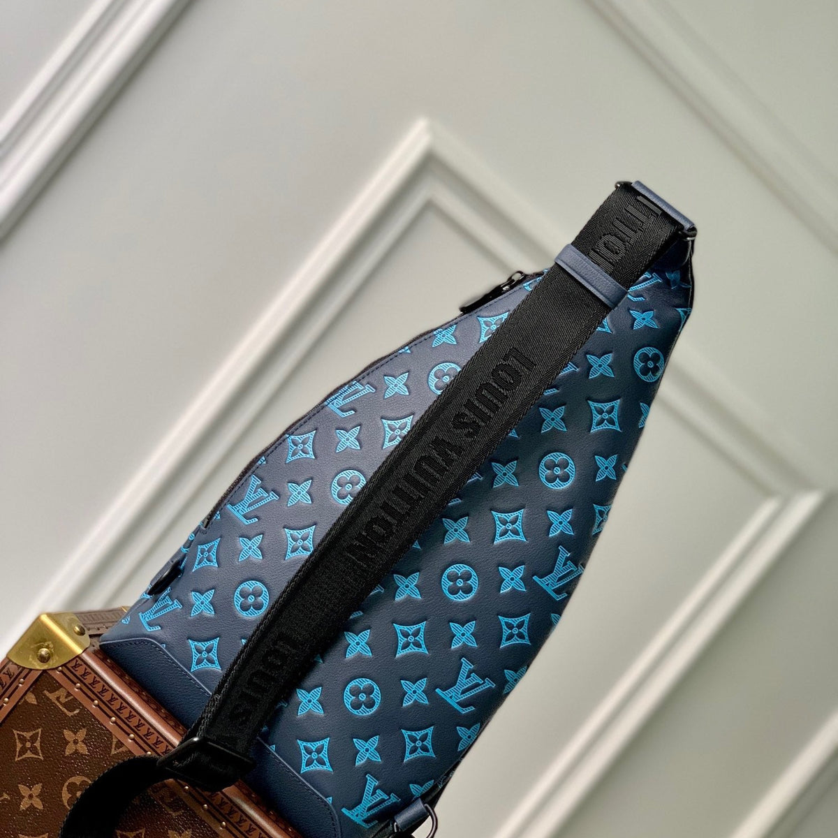 LOU DUO SLING BAG