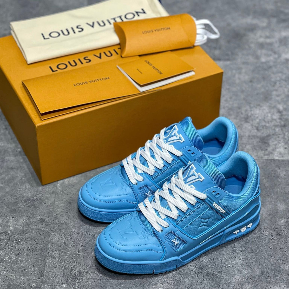 LOU TRAINERS