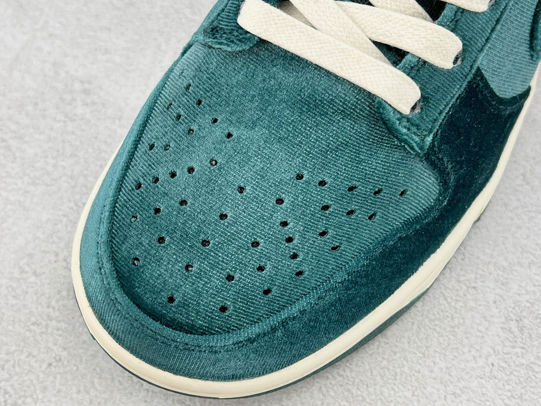 DUNK LOW ATOMIC TEAL